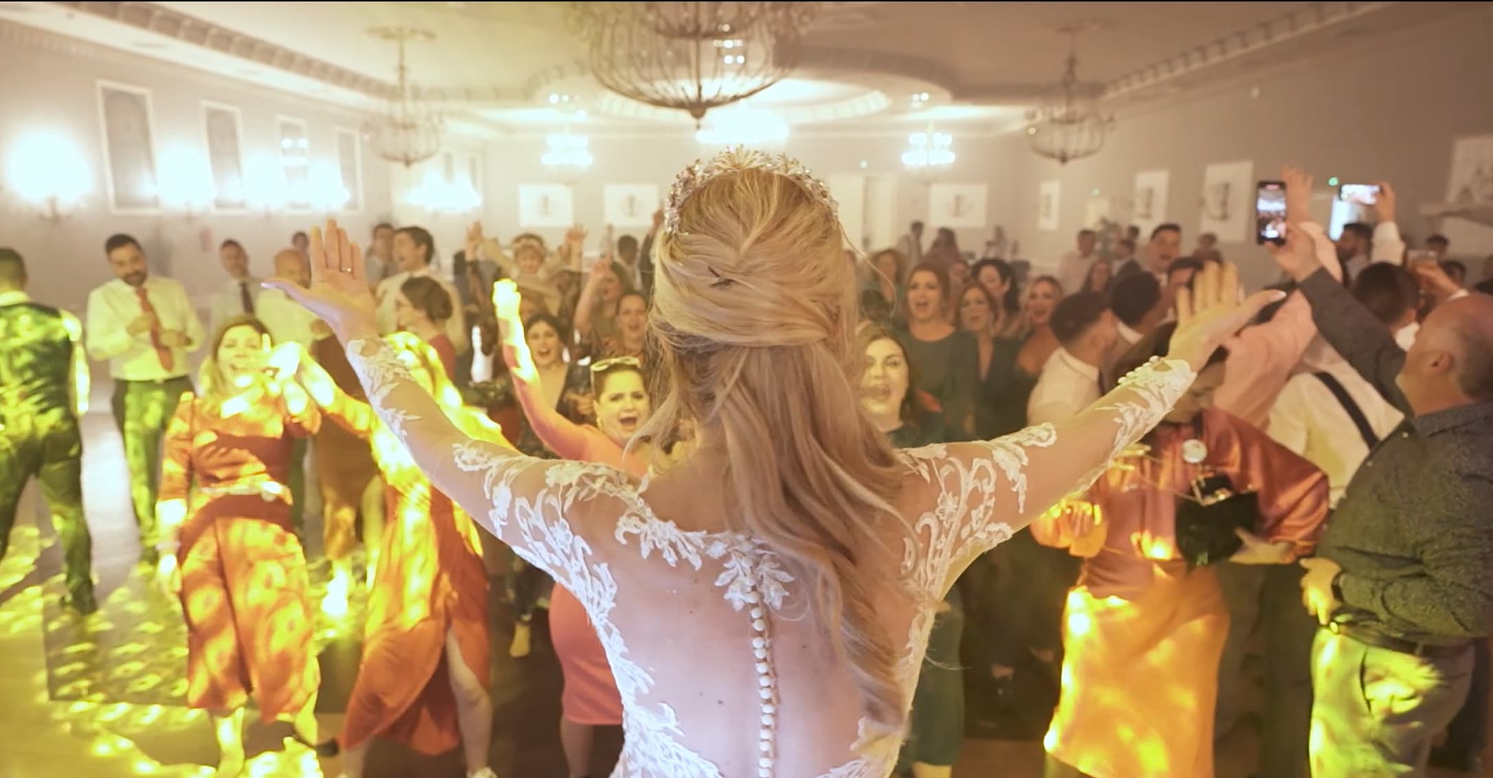 Boda de destino filmada por Gente Bonita Film, videógrafo de bodas en Sevilla