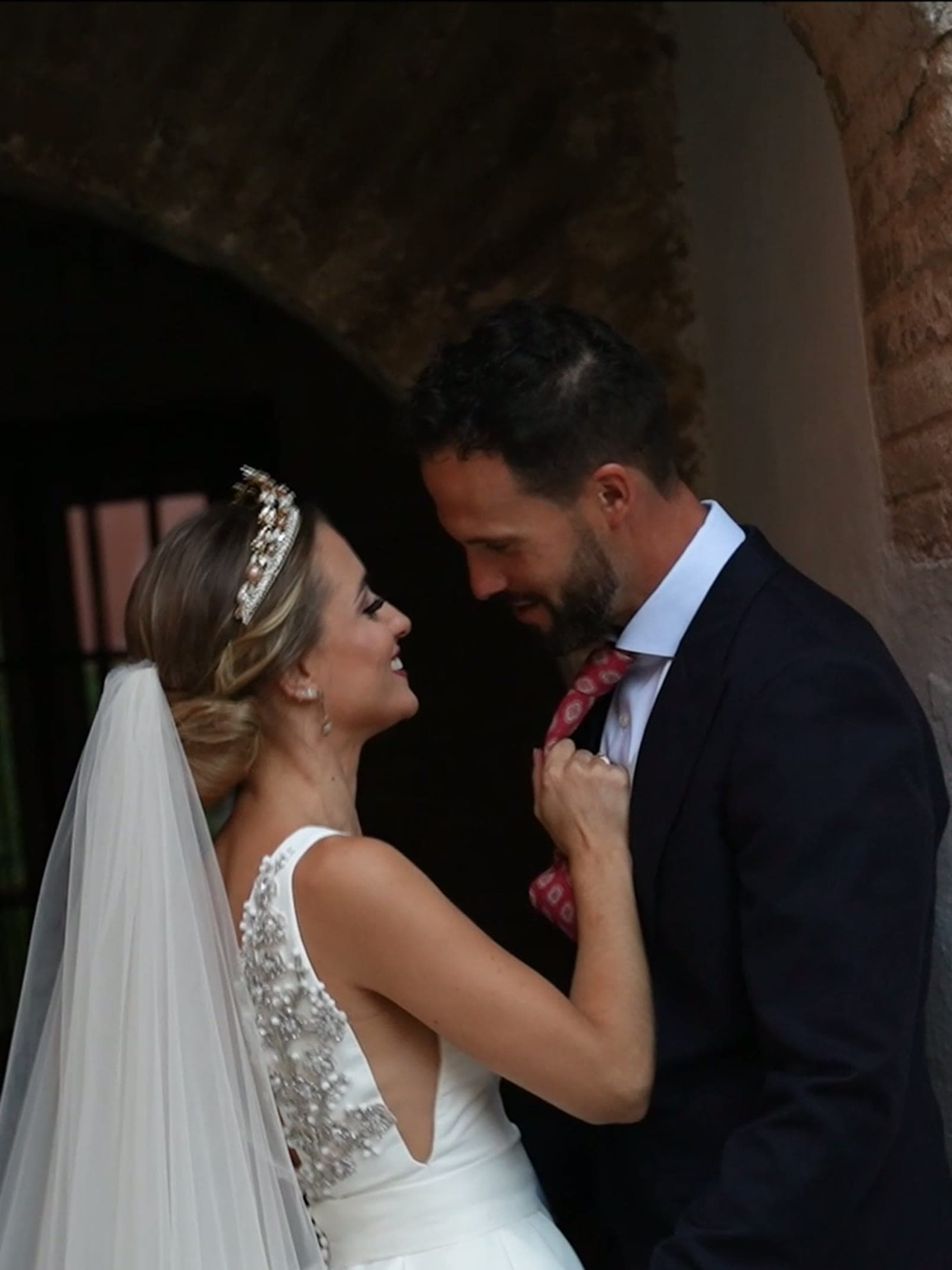 María & Lozano — film de boda documental en Iglesia de Cumbres Mayores, Sevilla y Andalucía